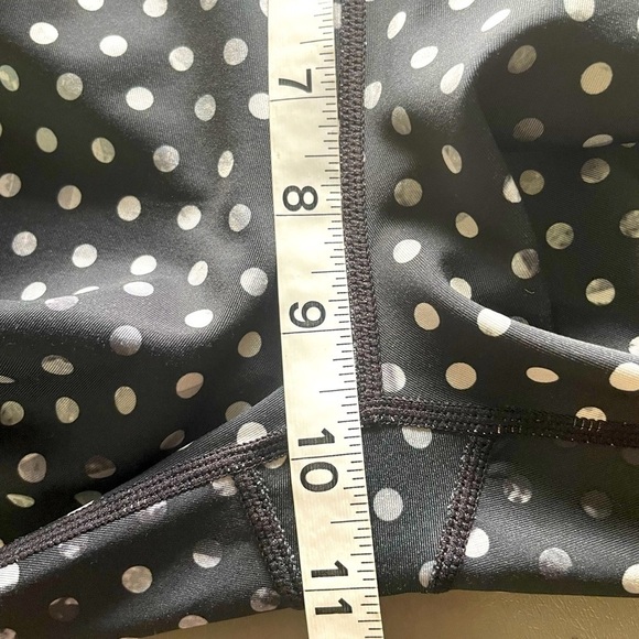 Athleta Crystal Chaturanga Reversible Leggings | Black or Polka-Dot - Picture 7 of 8